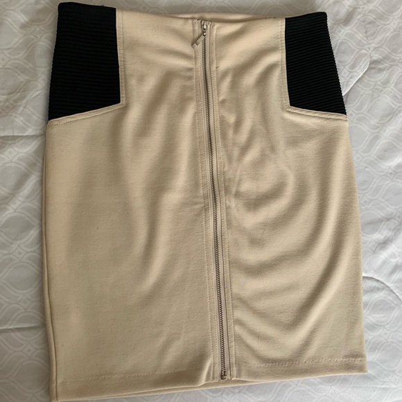 Stretchy Pencil Skirt - Picture 2 of 2